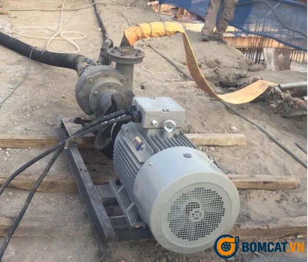 Cách lắp đặt sên bơm cát an toàn và đúng kỹ thuật